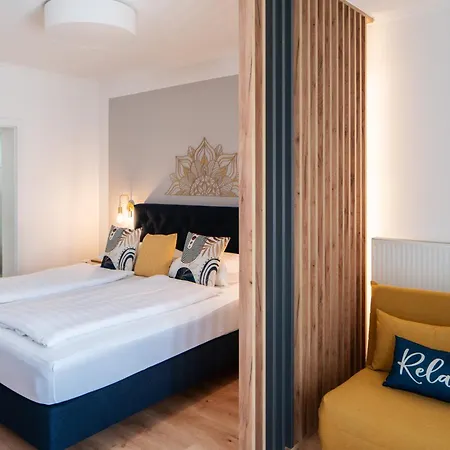 Auszeit Velden 招待所 3*