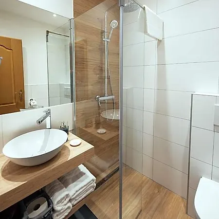 Auszeit Velden بيت ضيافة 3*
